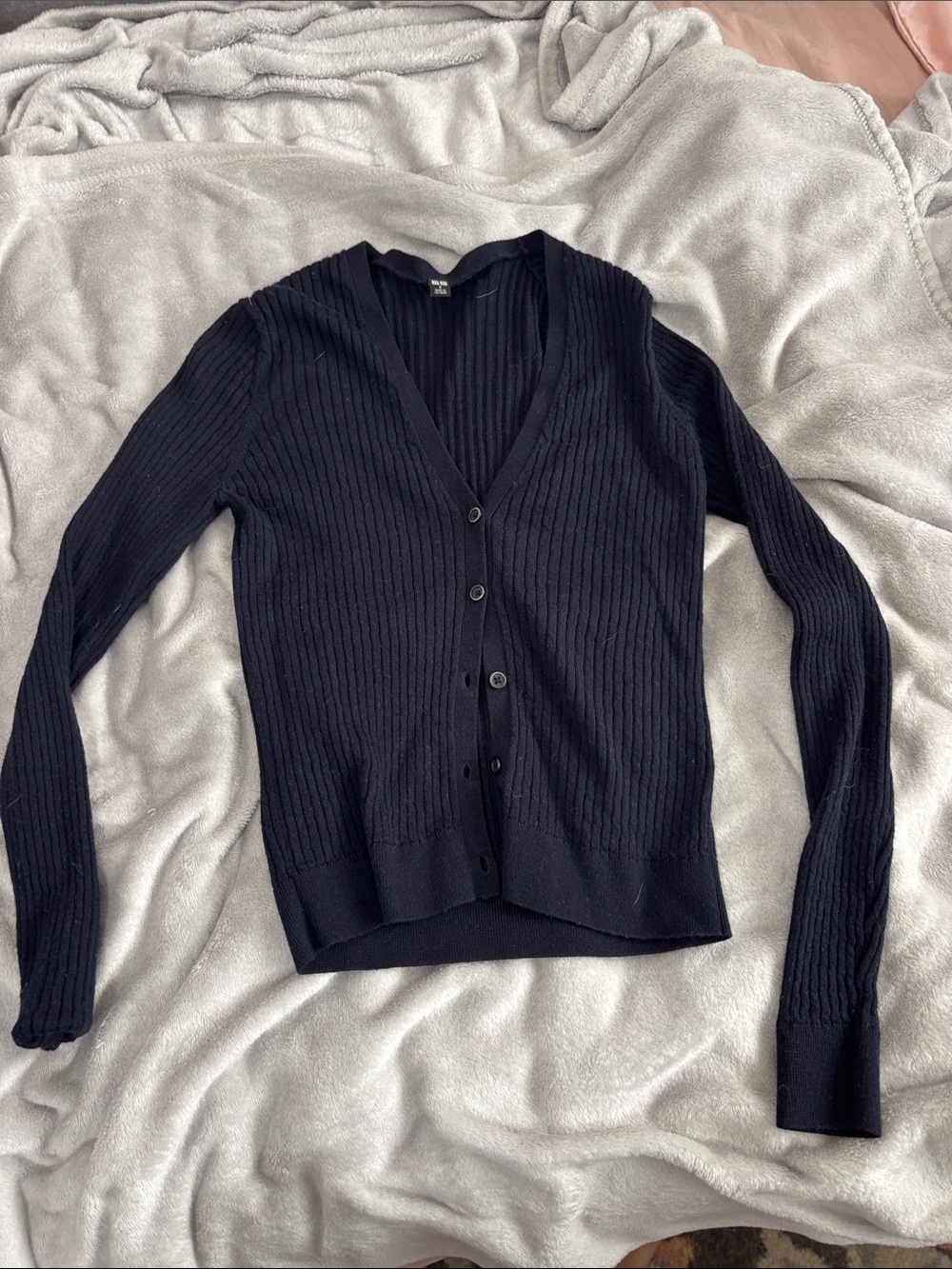 Uniqlo Women's Black Ribbed V-Neck Button-Up Cardigan